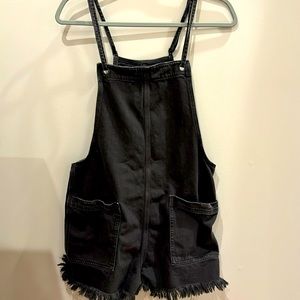 Aerie black short overalls medium